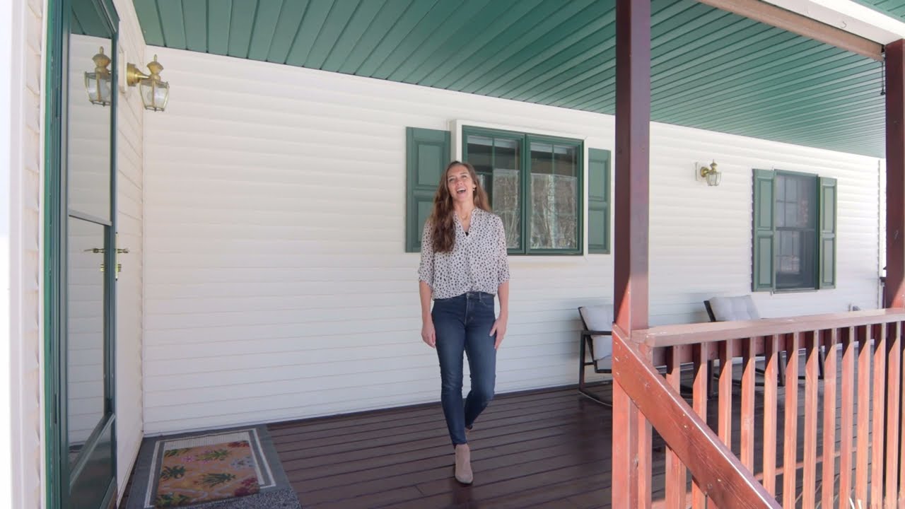 "Stunning Torch Lake Retreat: Turn-Key Northern Michigan Hide-A-way!