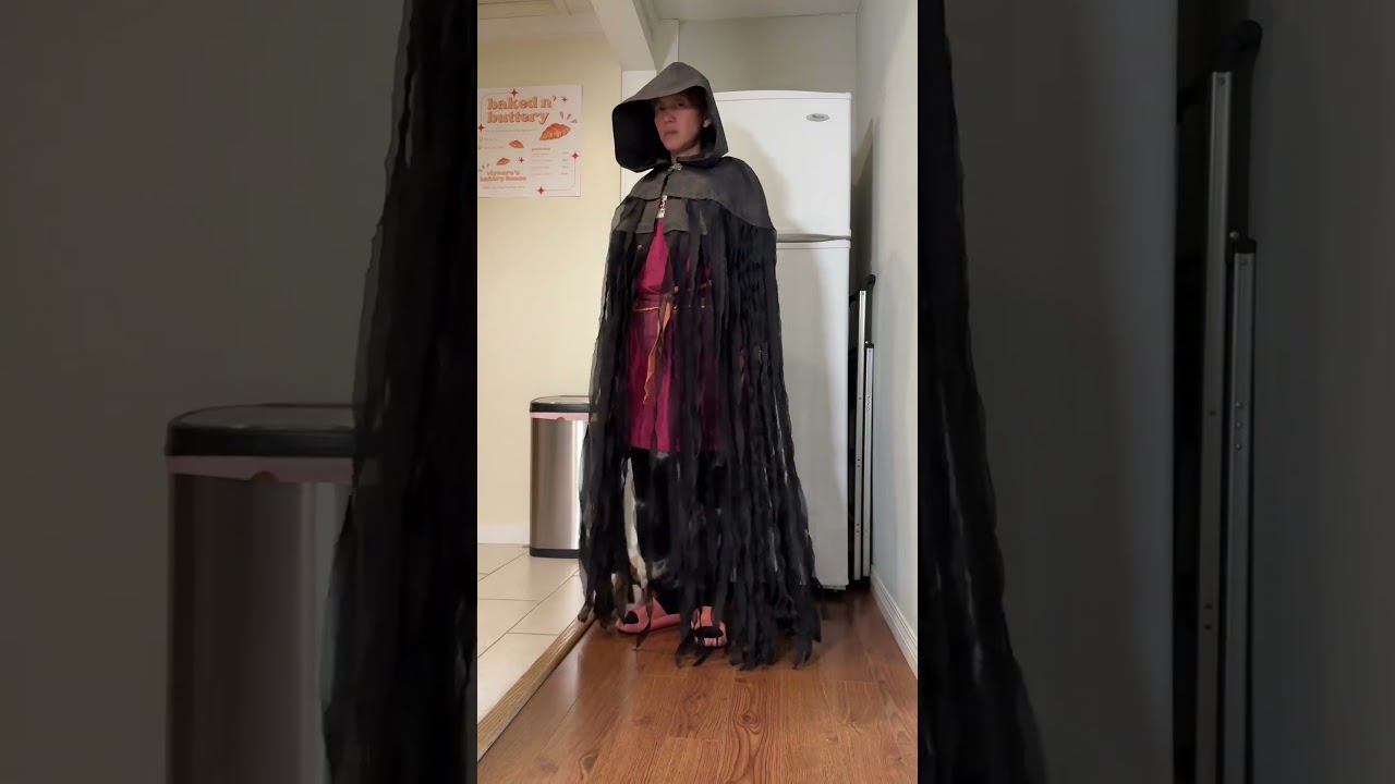 modelled by my mom :D #vin #mistborn #vincosplay #mistborncosplay #sewing