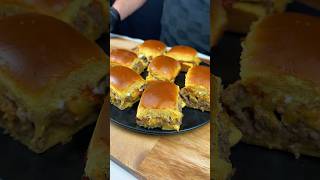 Juicy Mini Burgers in the Oven🔥#Sliders #MiniBurgers #Cheeseburgers #BurgerLovers #EasyRecipe #Oven