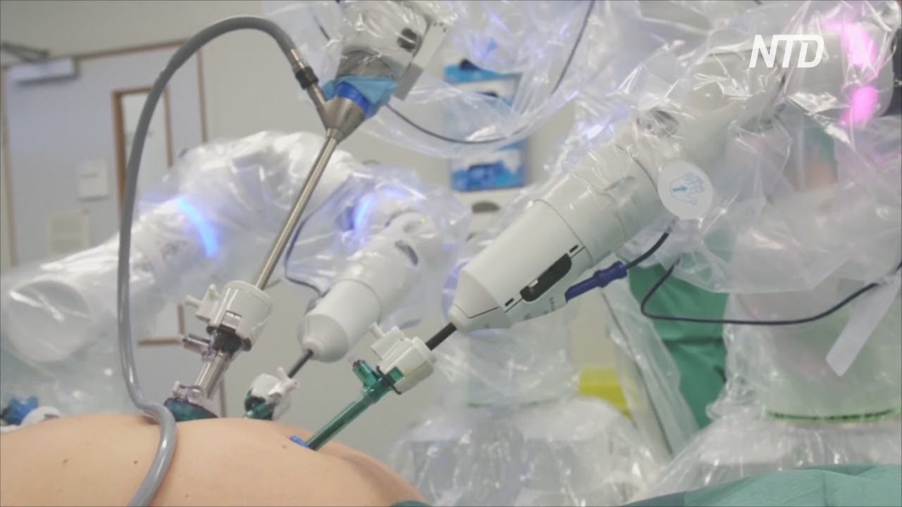 Выполнена 1000 операция. Робот DAVINCI операция лапароскопическая. Da Vinci робот-хирург. Робот версус хирургический. Автономный робот хирург.