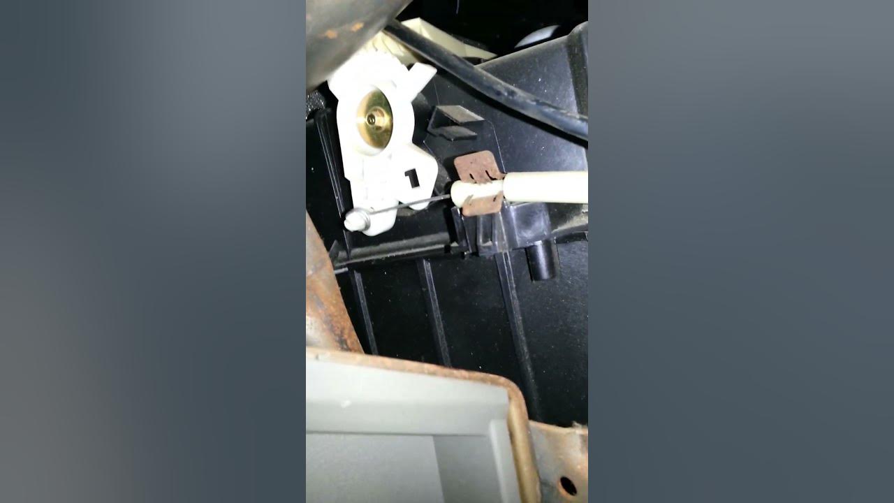Chevy colorado 05 ac and heater problem fixed easy - YouTube