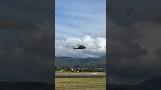 Royal Australian Navy MH-60R Seahawk low pass at WOS 🚁#royalaustraliannavy #helicopter #viral #new
