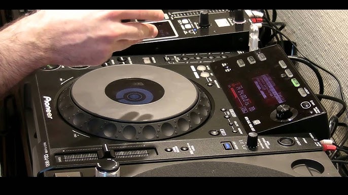 gips mikroskopisk klog Pioneer CDJ-900. Using the USB - YouTube