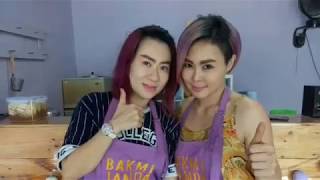 Duo Janda Cantik Bos Kedai Bakmi Lagi Viral