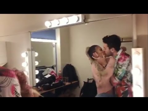 ► SEBASTIÁN YATRA BESA EN LA BOCA A KAROL G Y MIRA LO QUE PASA...
