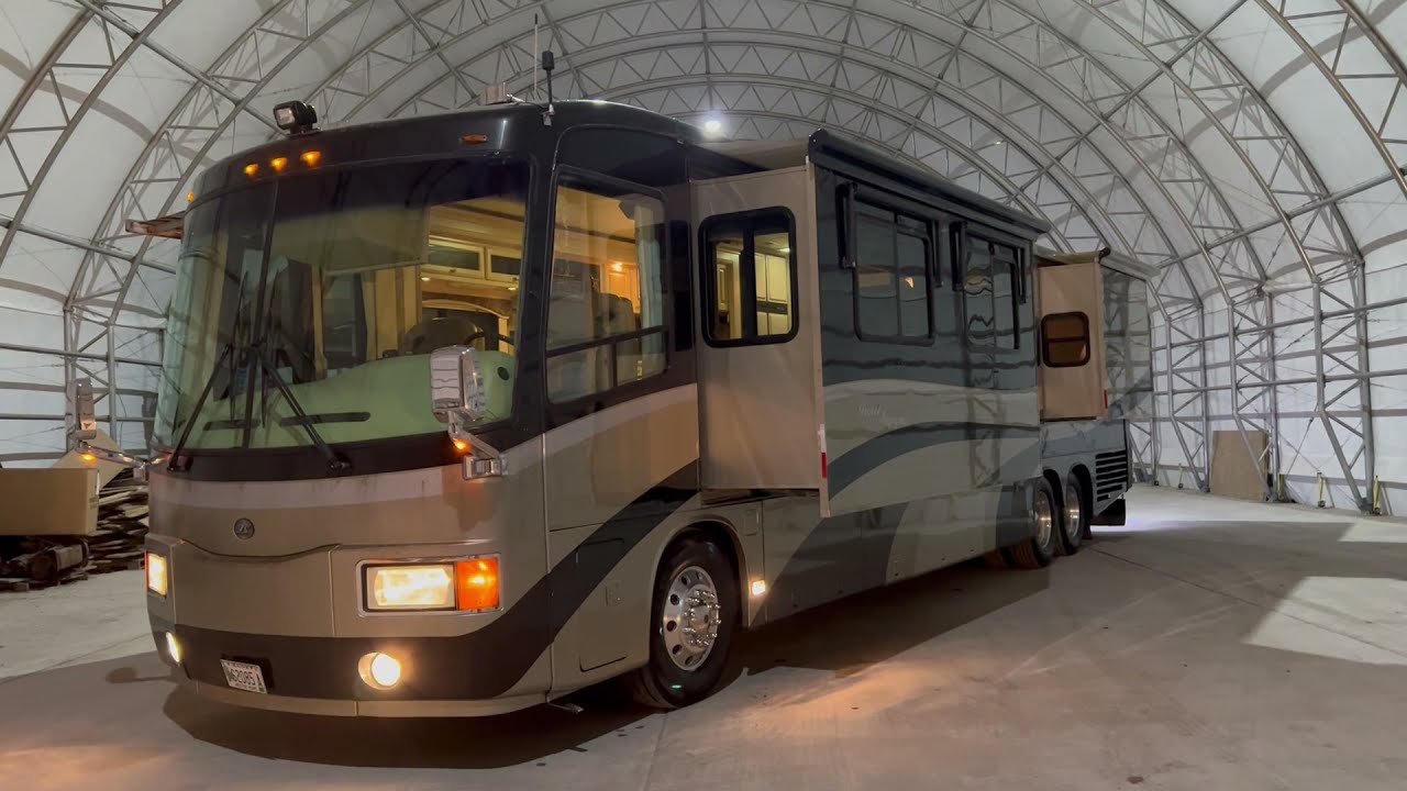 ⁣2005 Spartan Travel Supreme 42