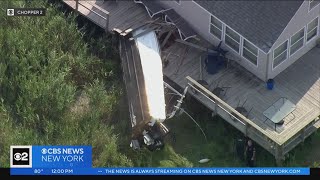 1 person killed when boat crashes into home in Great South Bay