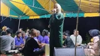 Mafayuri Denu Yaha sings the song Dikehulu at Budiranae Sam Yaek Ban Niang.