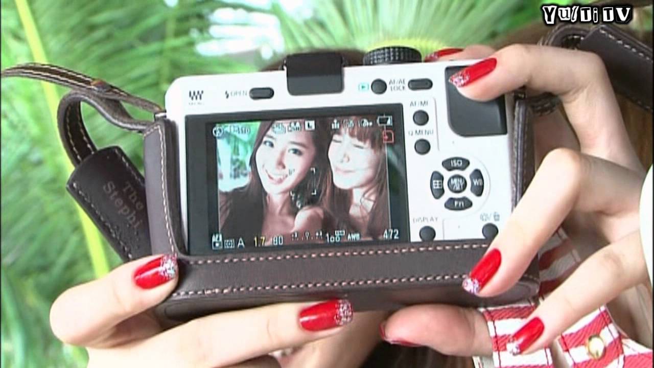 SNSD YulTi 율티 Moment #85 - Taking Lovely Selcas