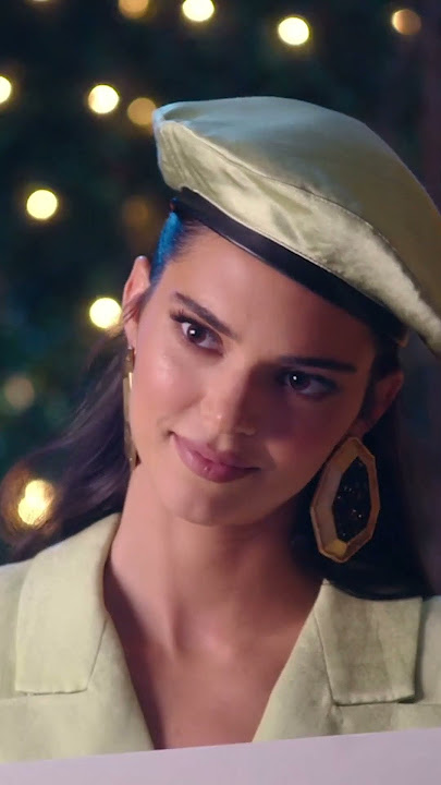 Kendall Jenner wants out 😳 | The Kacey Musgraves Christmas Show