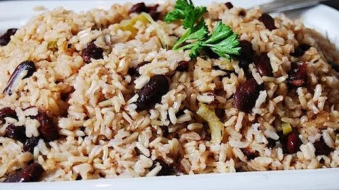 How to make the perfect  Rice and Peas w/Brown ric...