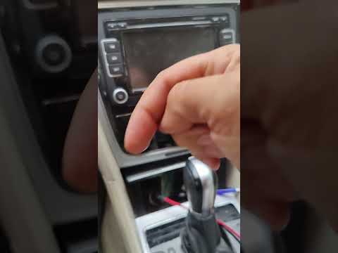 Where is a fuse box on a Volkswagen Passat? and why isn't my phone charging! #vw #diy #vwpassat