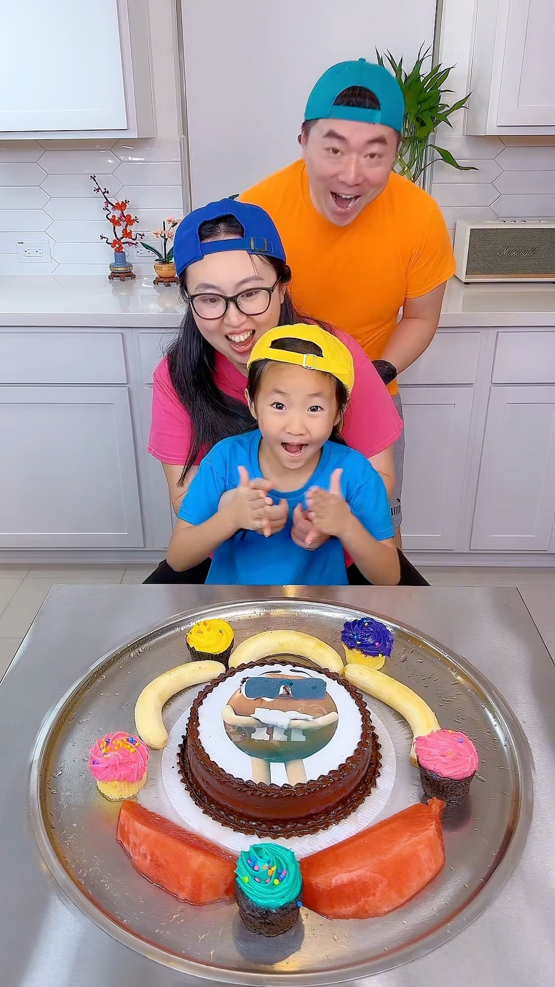 M\u0026M‘s chocolate cake vs Coconut ice cream challenge!? #funny by Ethan Funny Family