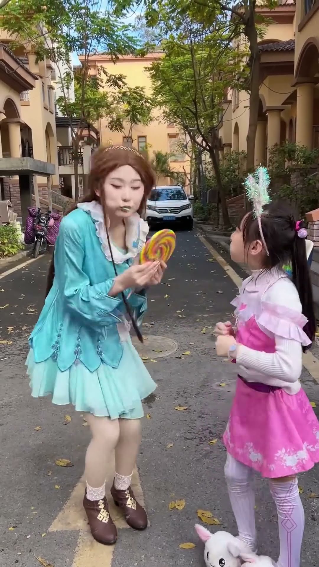 怎么大家都想要唐舞桐的棒棒糖？ #斗罗大陆#唐舞桐 #宁荣荣