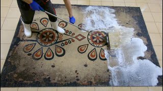 Washing a beautiful Polish rug, interesting patterns have become more colorful again