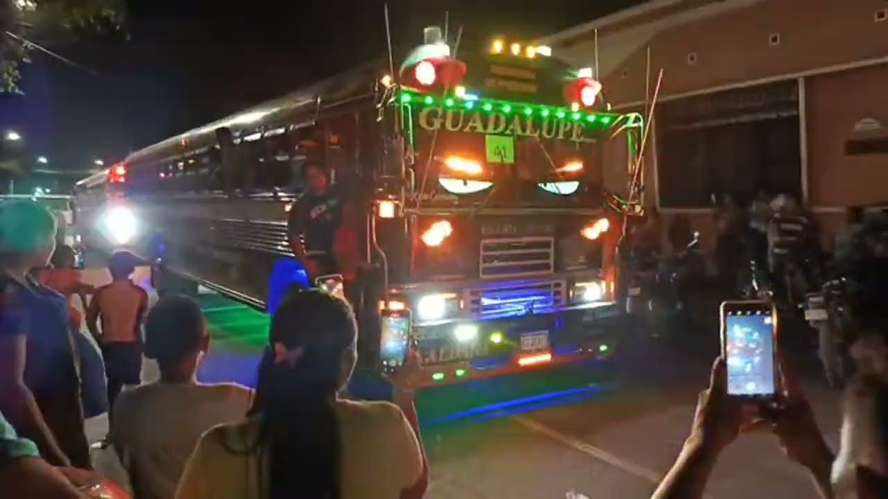 Momento destacado de Exhibición de Buses Modificados CHICHIGALPA (P2)