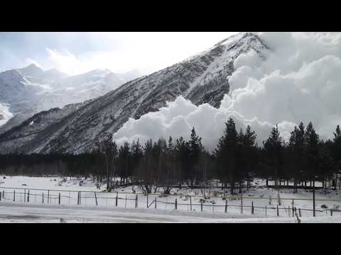 Avalanche on Cheget 2011 HD