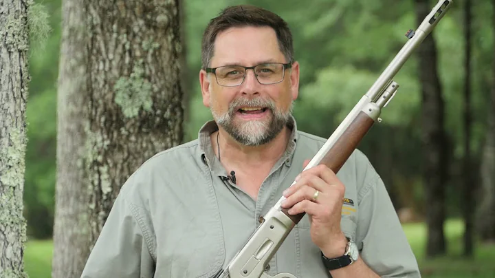 Andy Larsson of Skinner Sights demonstrates the Sk...