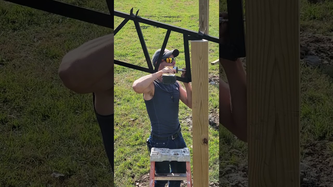 Setting metal trusses