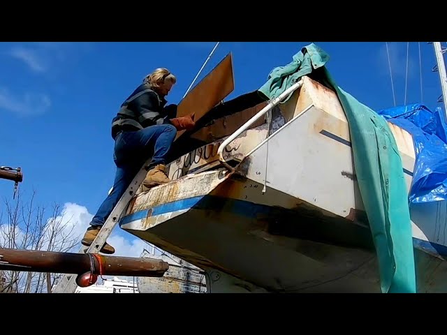 #37 – Cutting out our RUSTY transom! OUCH!! HOSPITAL?? STITCHES??