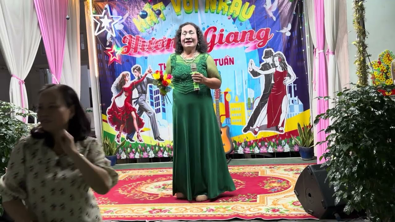 Hái hoa rừng cho em-Ngọc Mai