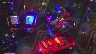 1 dead, 7 hurt in Seattle shooting; suspects at large