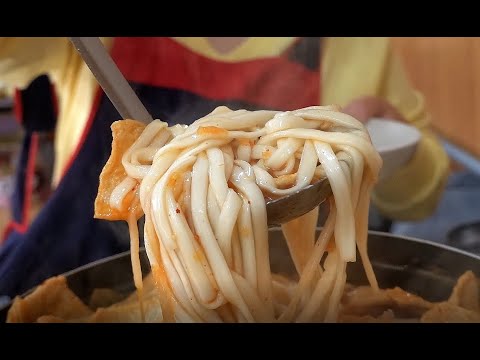 서울 인사동 직장인들의 김치찌개 성지 / 간판없는 김치찌개집 / 오뎅폭탄 칼국수 멸치육수 김치찌개 / Korean <strong>Kimchi</strong> Stew <strong>Restaurant</strong>