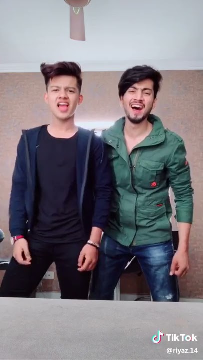 Teri pyari pyari do akhiyan | riyaz vs faisu challenge