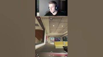 ez vertical grappling with Pathfinder - Apex Legends #shorts