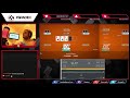 Disfrazado de unicornio, jugando poker.