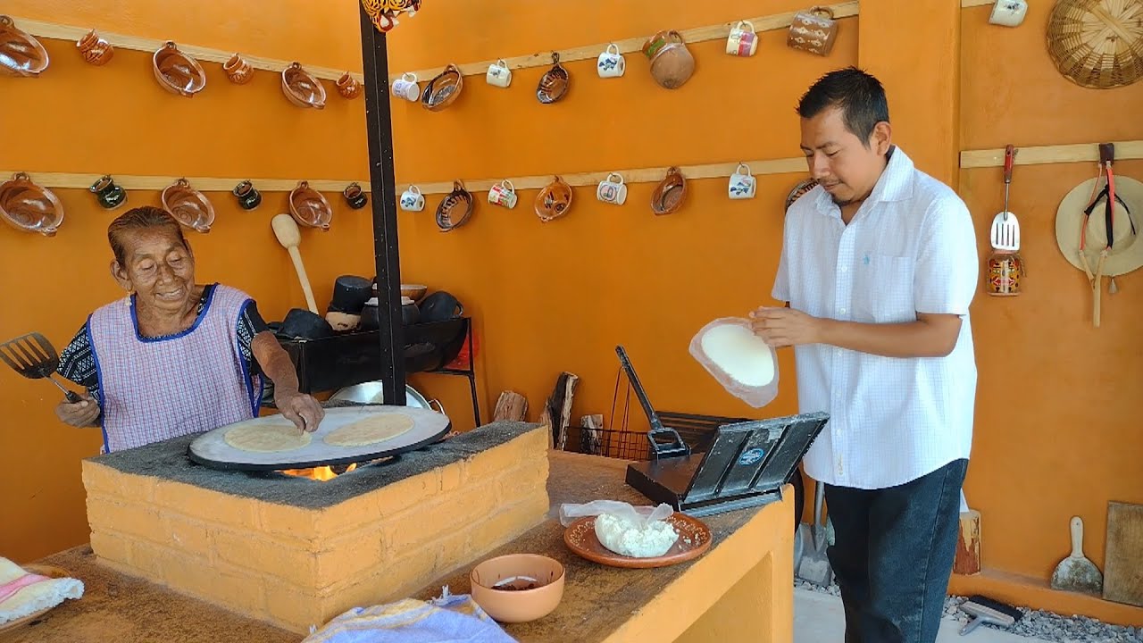 HOY SE ME ANTOJO PREPARAR PELLIZCADAS EN SALSA DE CHIPOTLES CON SU RICA CECINA ASADA | DOÑA LUPITA