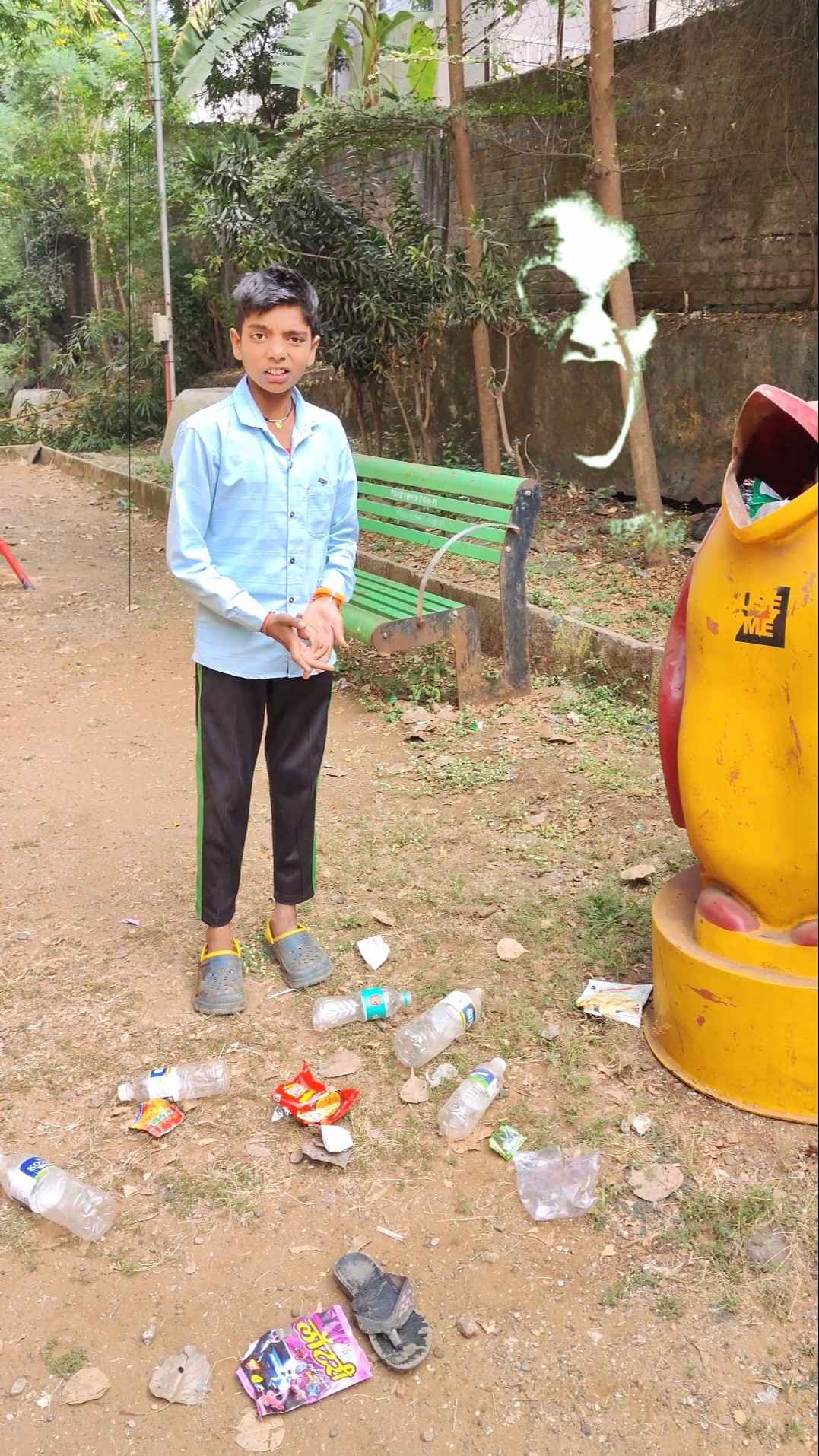 Garena Free Fire And Chotu Clean The Waste From Dustbin ??? #shorts#freefireshorts