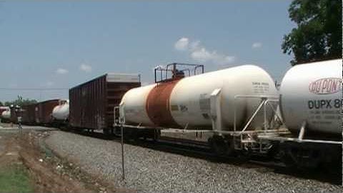 NS-Train-M19-Jackson-GA-6-12-10.mpg