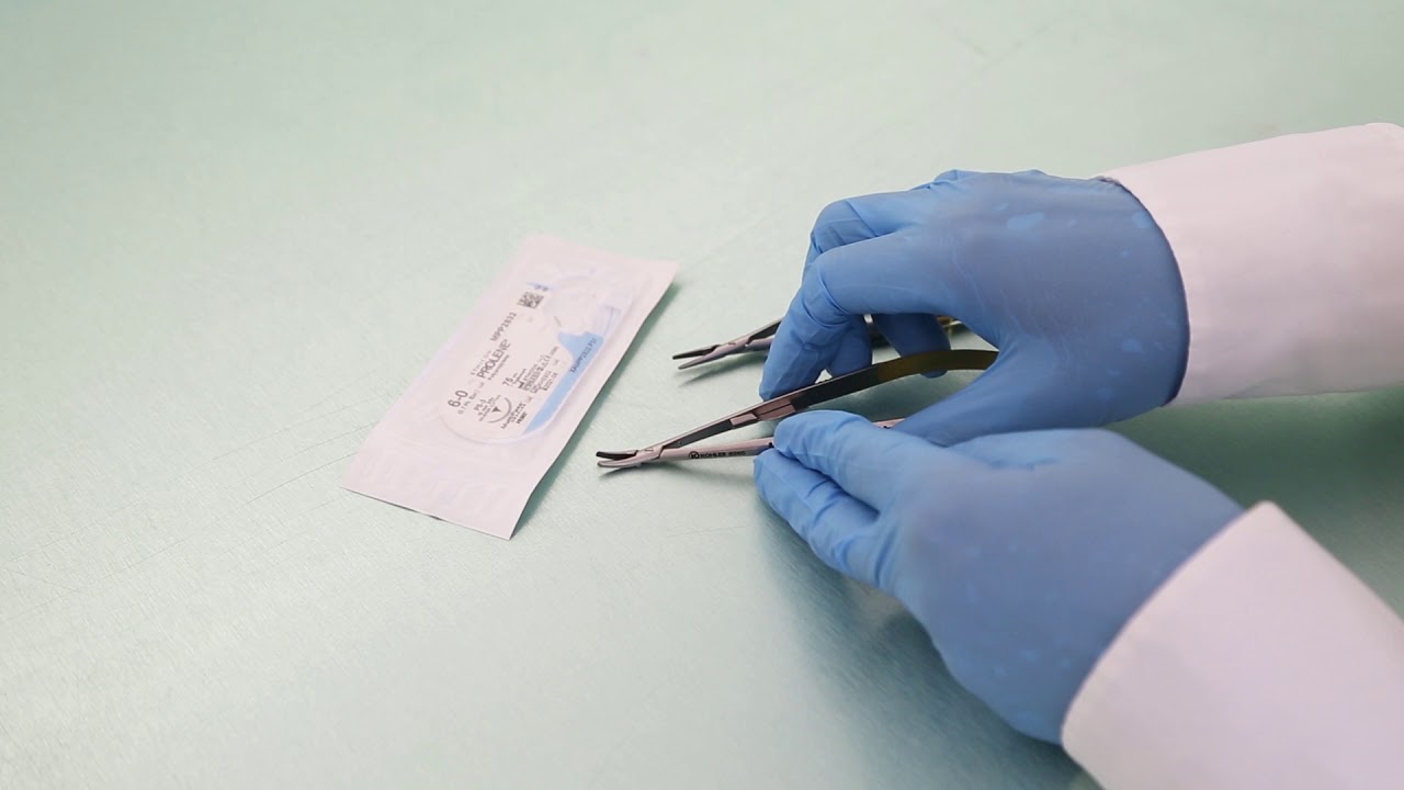 TRINOVO CASTROVIEJO Needle holders