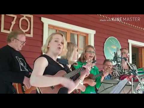 UKELOS - Hetki lyö (ukulele live)