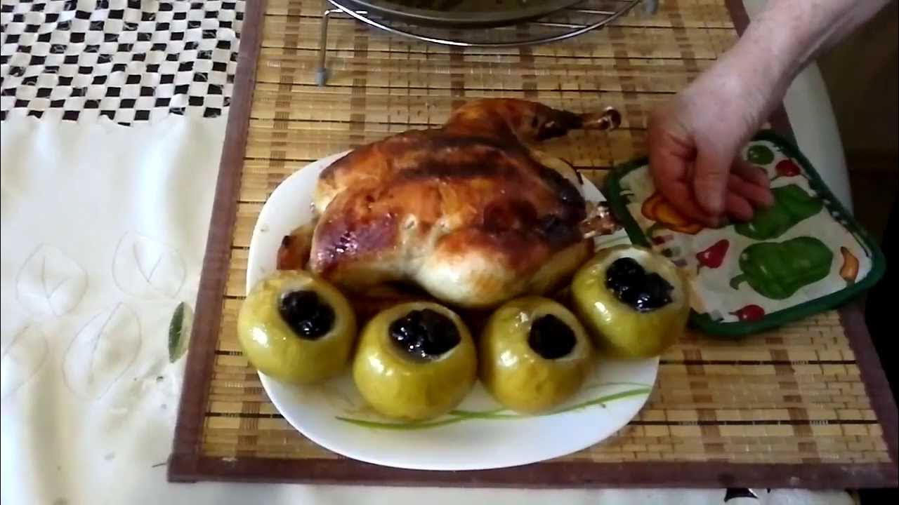Приготовление курицы с яблоками. Курица с яблоками и черносливом в духовке. кошка фаршированная яблоками. свинья фаршированная яблоками.