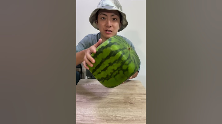 I saw some square watermelons for sale so I tried them... #shorts