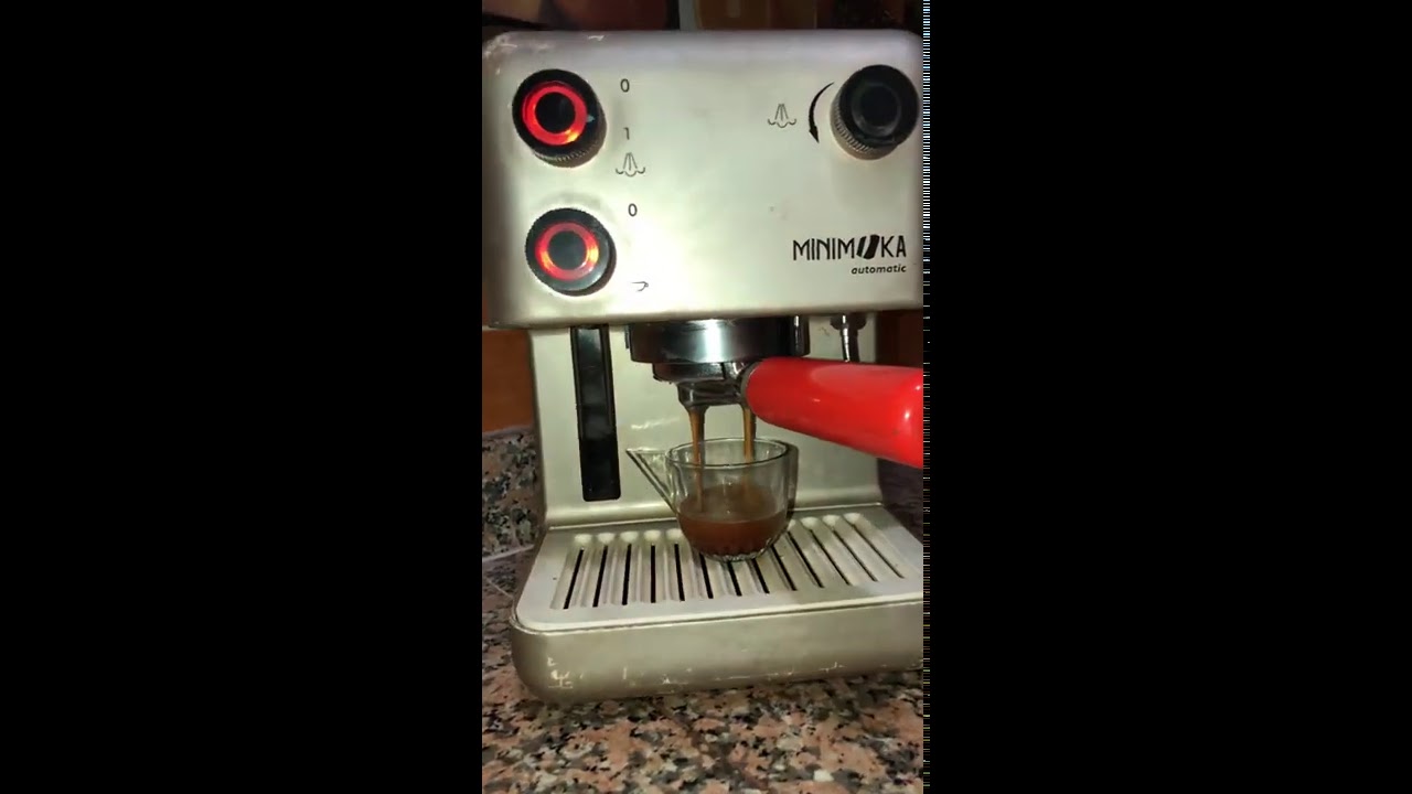 Barista, la nueva máquina de Nespresso (spoiler: no hace café) | Filo News