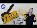 Comment charger des agrafes dans le dewalt 5 in 1 multi tacker