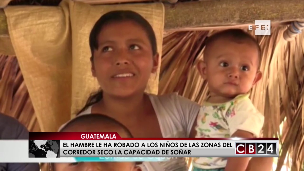 Tortillas con sal es lo que comen una decena de menores en Guatemala