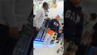 Download Lagu Hij is VEEL groter dan jij, vriend! 😂 #memes #shorts #funny #skunkeggs #fyp #pranks #prank MP3