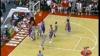 David Lighty scares Florida Gator into missing shot