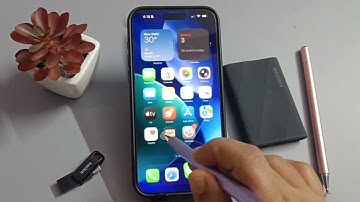 iPhone 17/17 Pro Max/Air | How to Use One Handed Keyboard on iPhone 17 | Easy Typing Trick