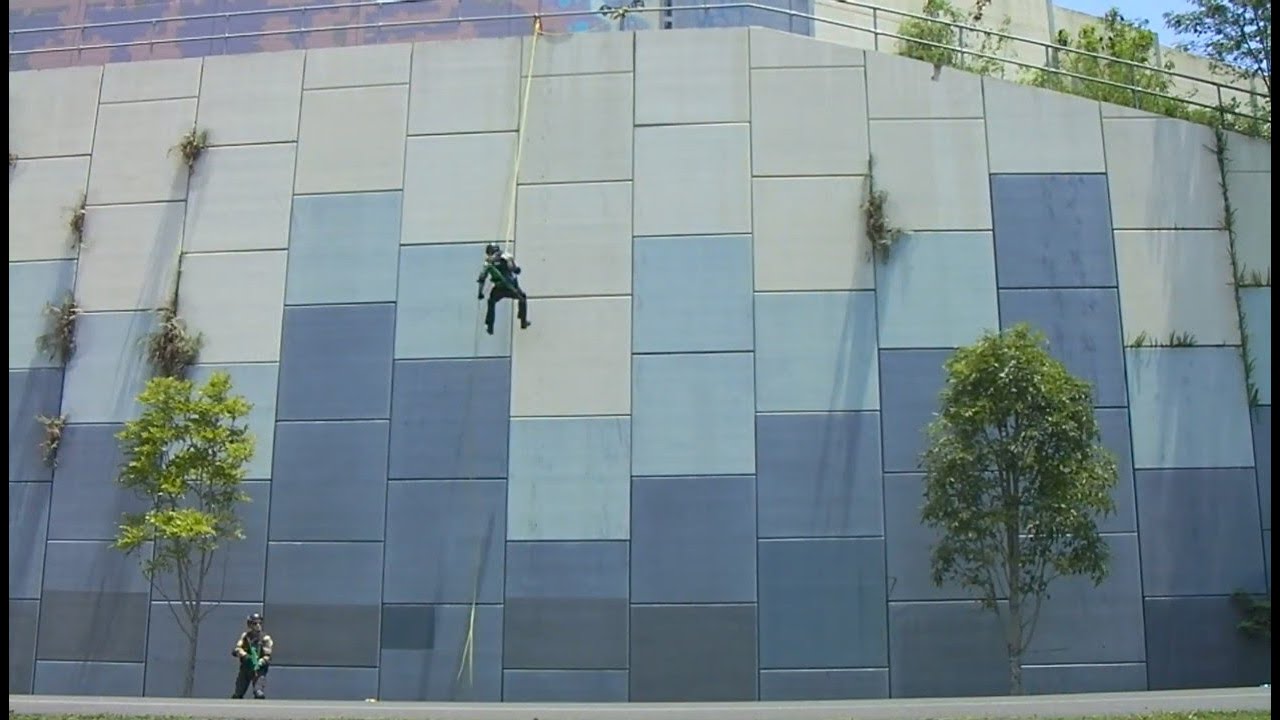 Tactical Rappel - One line two Operators sequential supported descent.