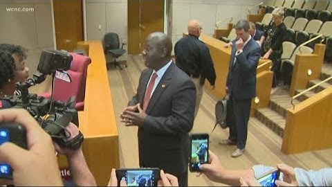 New CMS leader went from making $37,000 as teacher in 2004 to $280,000 as superintendent today