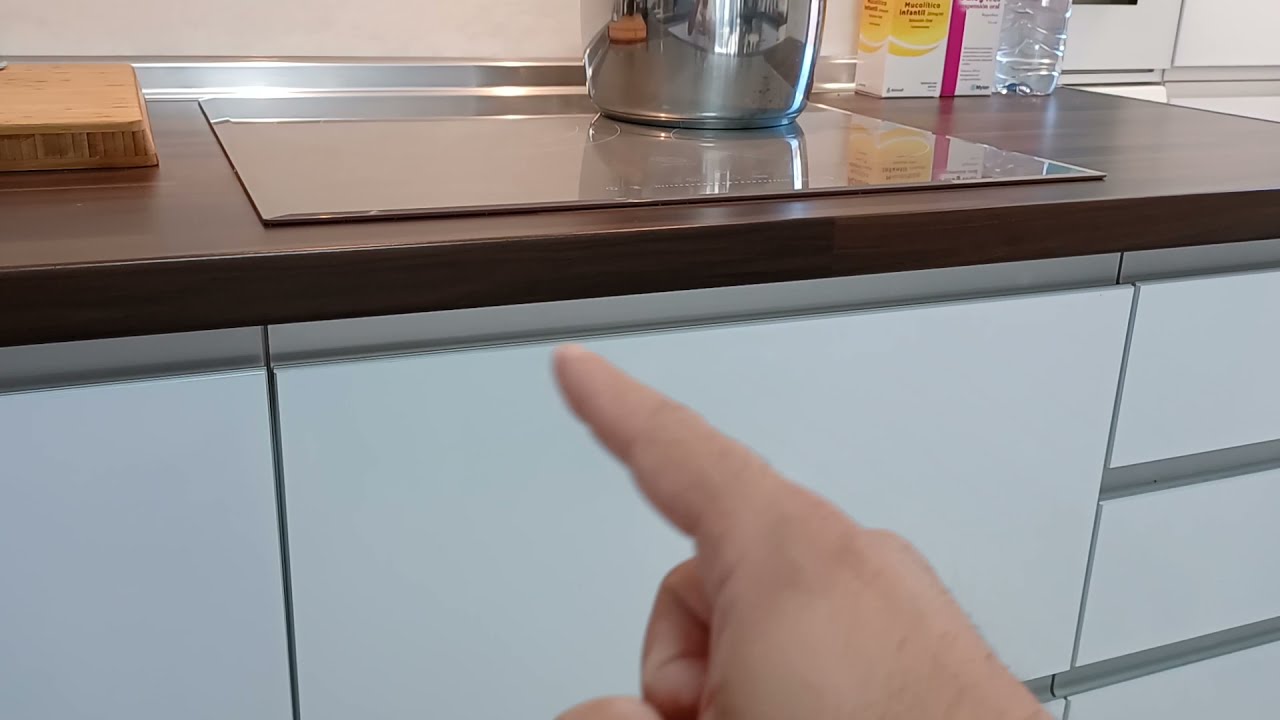Es necesario una rejilla de ventilacion entre el horno y la placa de  induccion? - YouTube