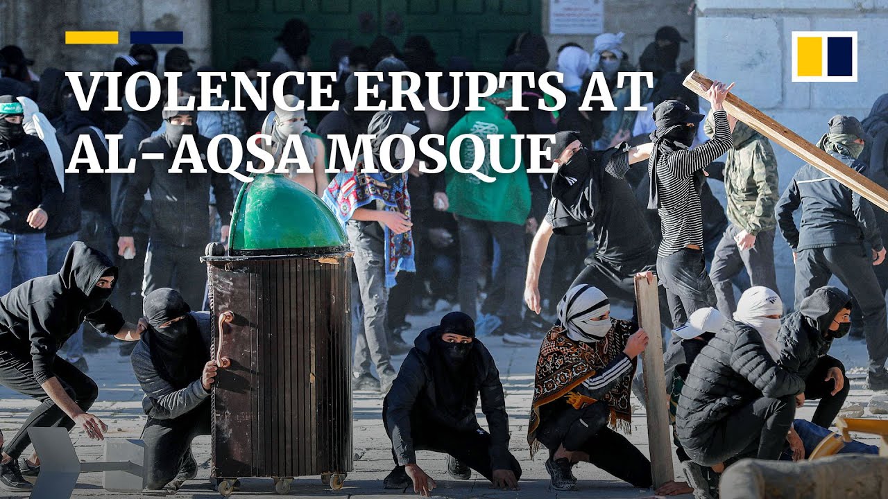 31 injured as Israeli police and Palestinians clash at Al-Aqsa Mosque