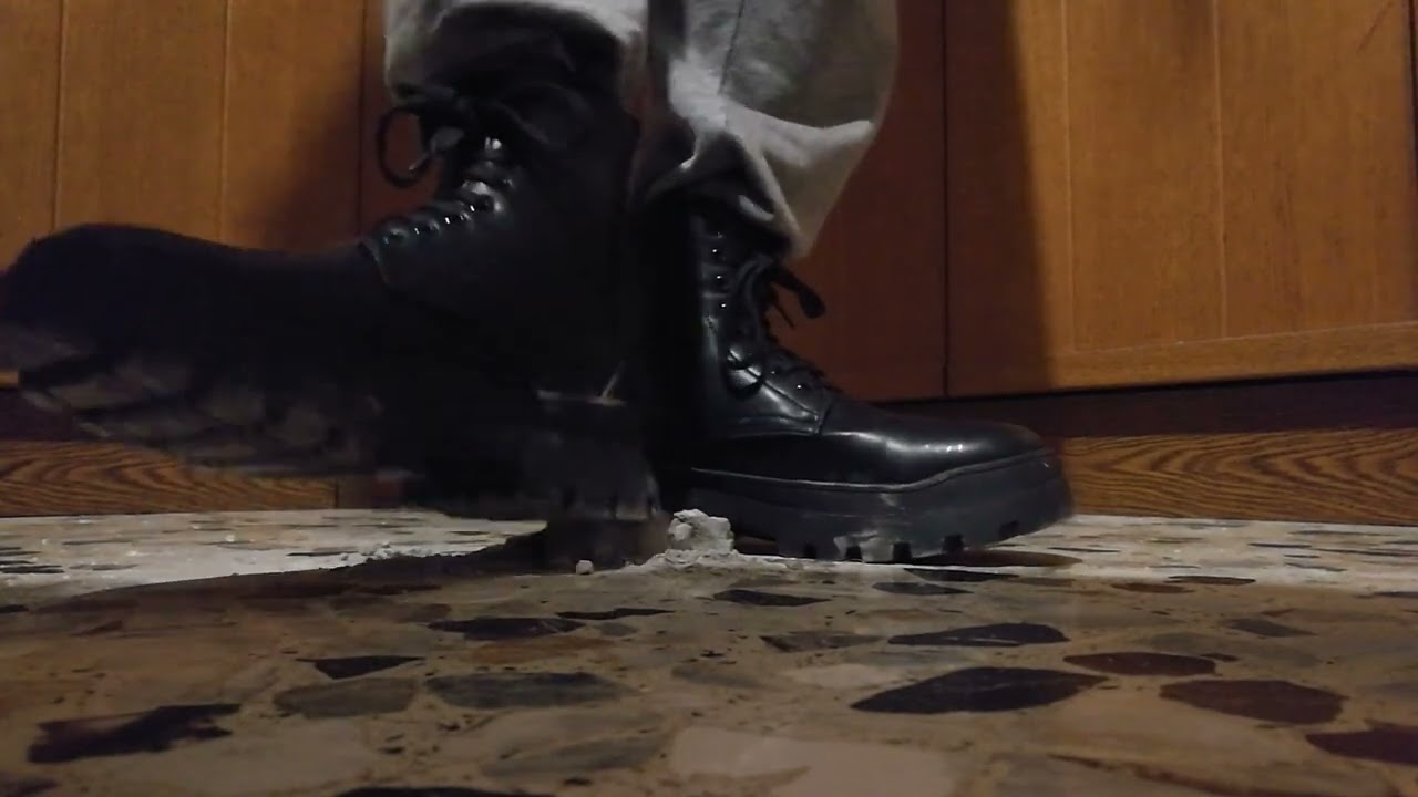 Crush plaster aggressive stomp