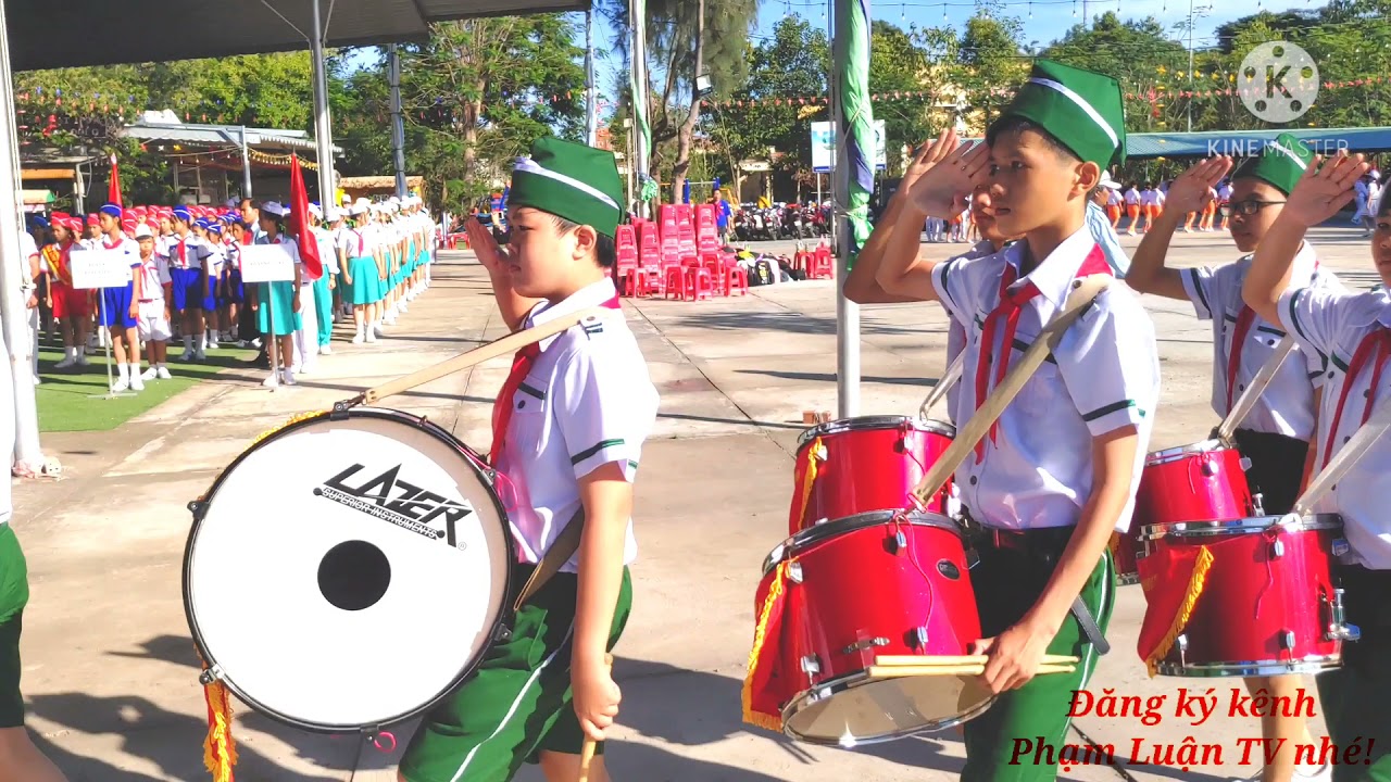 Phần thi diễu hành của các đơn vị tham gia Hội thi nghi thức Đội tỉnh Trà Vinh.