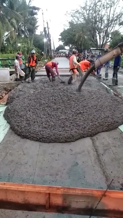 *proses pengecoran jalan*